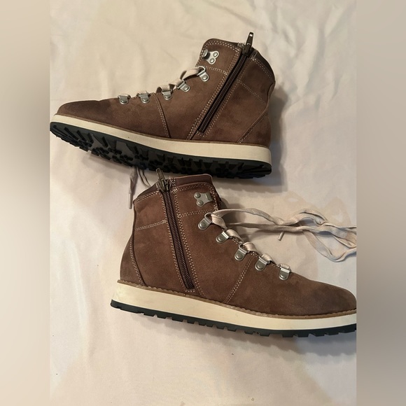 Universal Threads Boots Size 8.5 - Picture 7 of 13